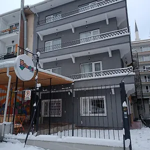 Deeps 2 Hostal
